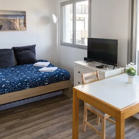 Moderne Acces Plage, Piscine Et Tennis