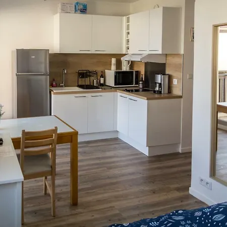 Moderne Acces Plage, Piscine Et Tennis