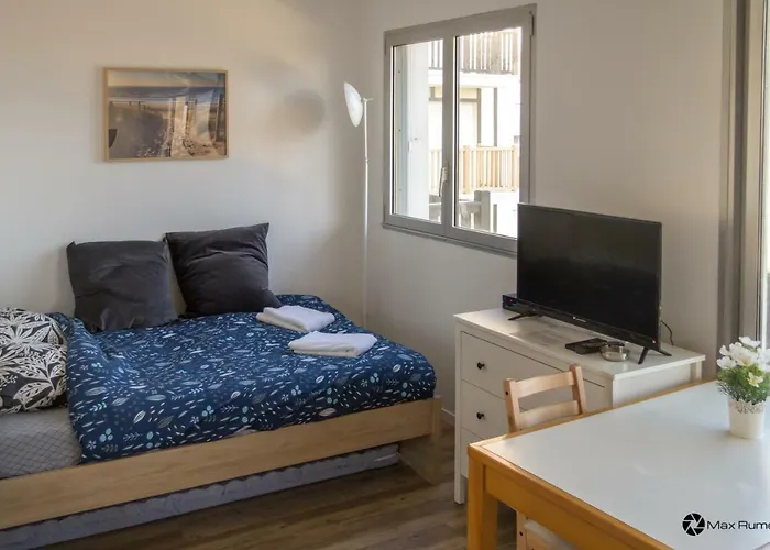 Moderne Acces Plage, Piscine Et Tennis *